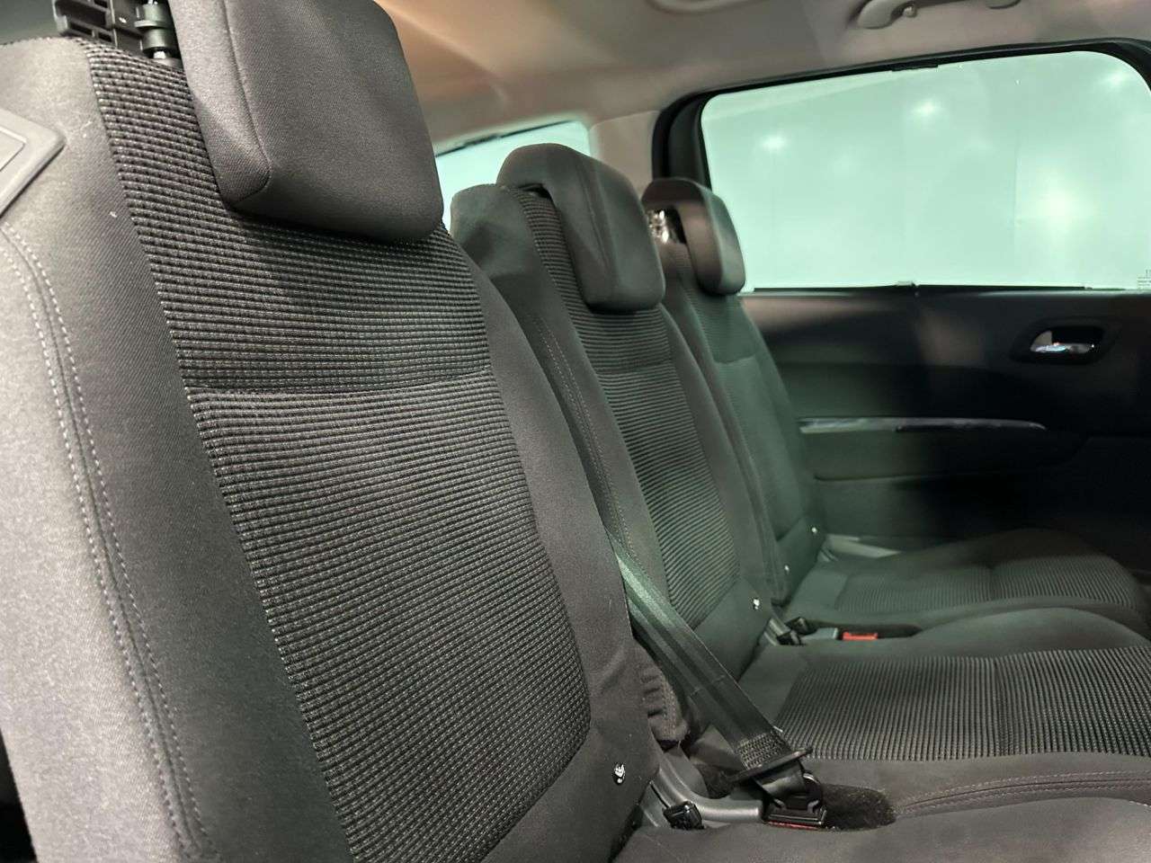 2016 PEUGEOT 5008 2016 PEUGEOT 5008