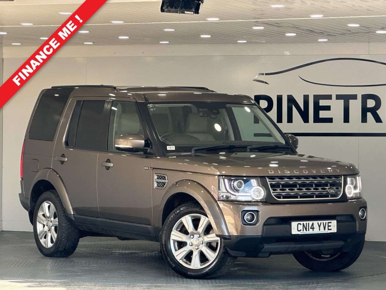 A 2014 LAND ROVER DISCOVERY 4 3.0 SD V6 XS SUV 5dr Diesel Auto 4WD Euro 5 (s/s) (255 bhp) A 2014 LAND ROVER DISCOVERY 4 3.0 SD V6 XS SUV 5dr Diesel Auto 4WD Euro 5 (s/s) (255 bhp)