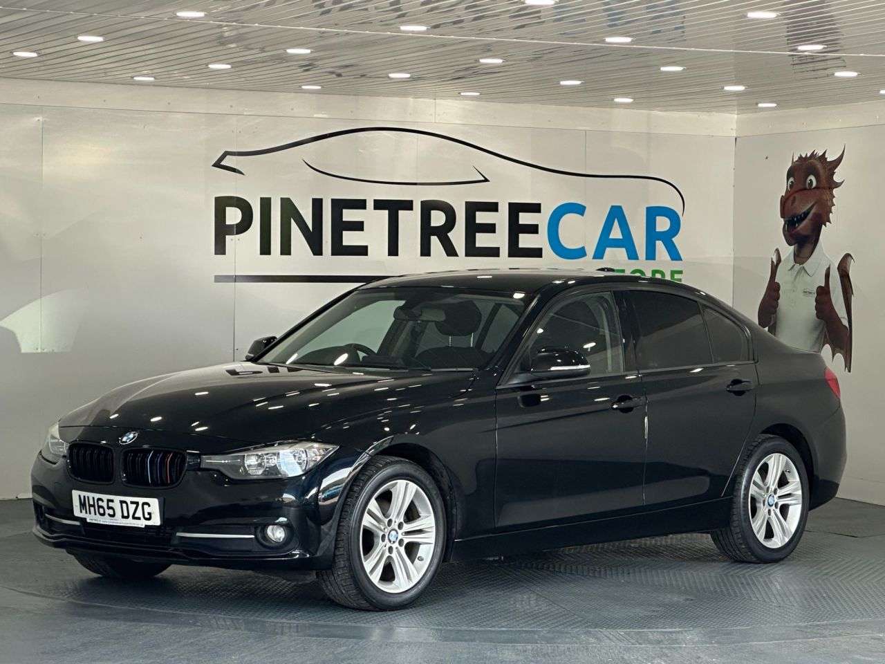 A 2015 BMW 3 SERIES 1.5 318i Sport Saloon 4dr Petrol Manual Euro 6 (s/s) (136 ps) A 2015 BMW 3 SERIES 1.5 318i Sport Saloon 4dr Petrol Manual Euro 6 (s/s) (136 ps)