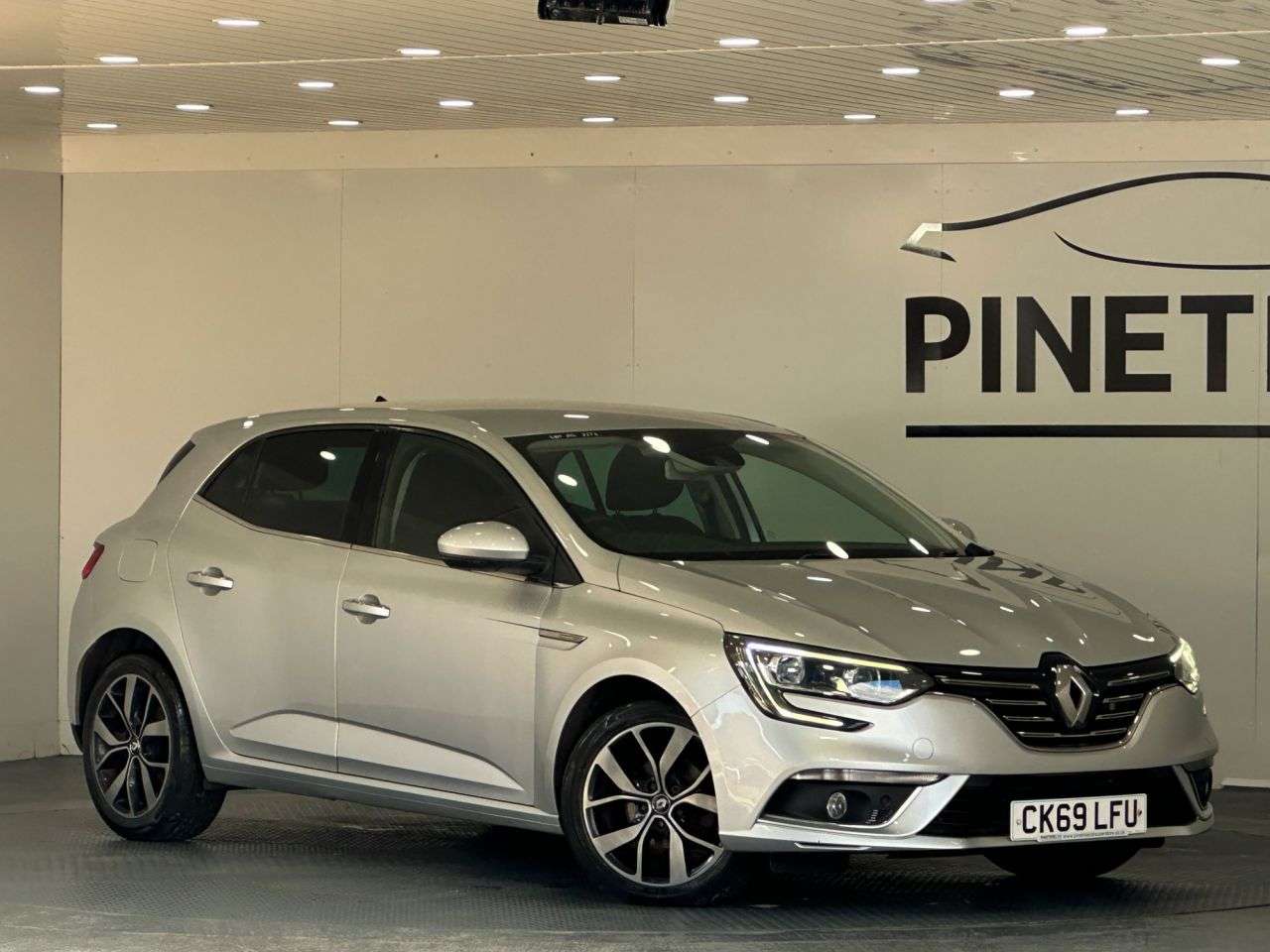 A 2019 RENAULT MEGANE 1.5 Blue dCi Iconic Hatchback 5dr Diesel Manual Euro 6 (s/s) (115 ps) A 2019 RENAULT MEGANE 1.5 Blue dCi Iconic Hatchback 5dr Diesel Manual Euro 6 (s/s) (115 ps)