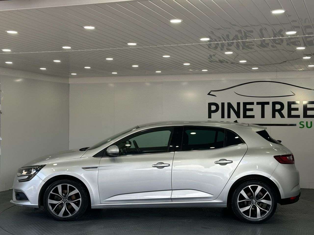 2019 RENAULT MEGANE 2019 RENAULT MEGANE