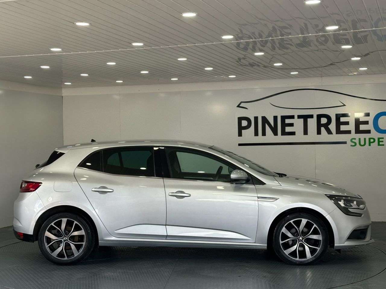 2019 RENAULT MEGANE 2019 RENAULT MEGANE