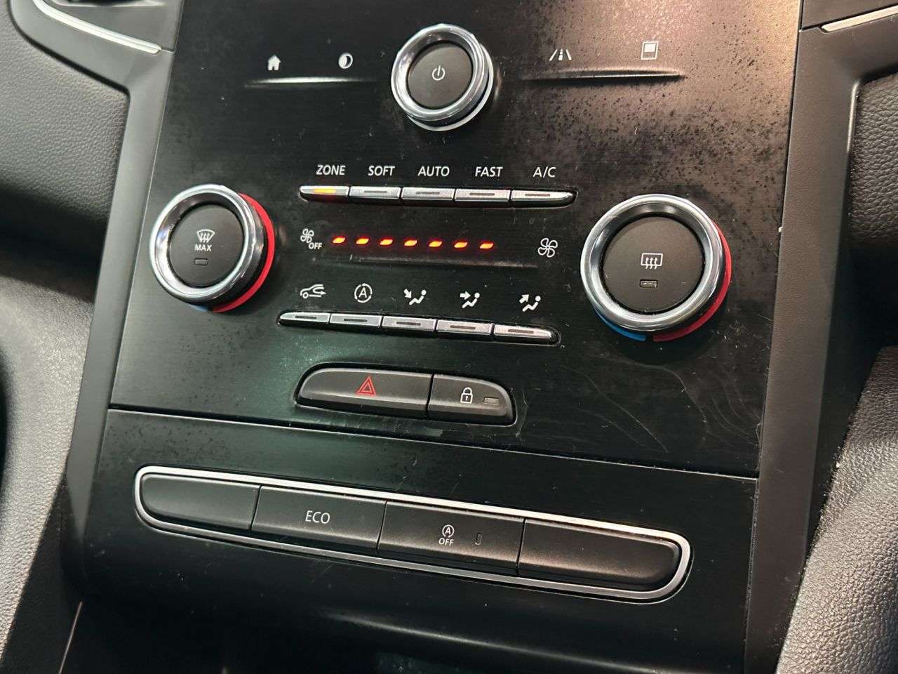 2019 RENAULT MEGANE 2019 RENAULT MEGANE