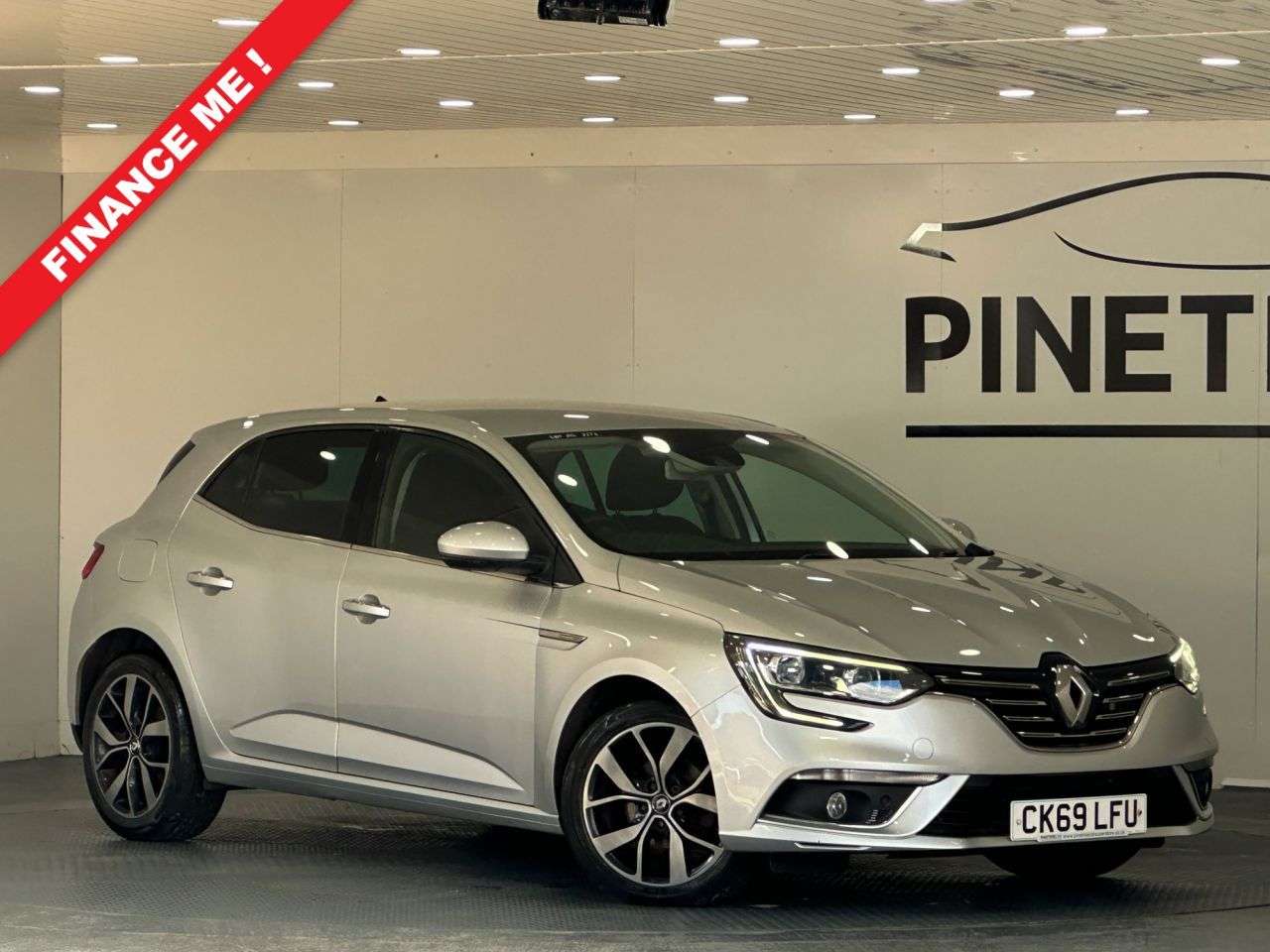 A 2019 RENAULT MEGANE 1.5 Blue dCi Iconic Hatchback 5dr Diesel Manual Euro 6 (s/s) (115 ps) A 2019 RENAULT MEGANE 1.5 Blue dCi Iconic Hatchback 5dr Diesel Manual Euro 6 (s/s) (115 ps)