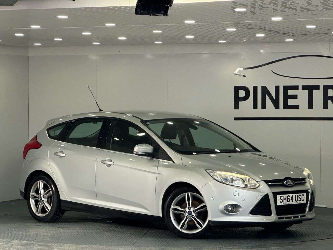 A 2014 FORD FOCUS 1.6 TDCi Titanium X Hatchback 5dr Diesel Manual Euro 5 (s/s) (115 ps) A 2014 FORD FOCUS 1.6 TDCi Titanium X Hatchback 5dr Diesel Manual Euro 5 (s/s) (115 ps)