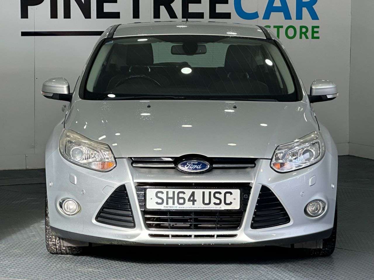 A 2014 FORD FOCUS 1.6 TDCi Titanium X Hatchback 5dr Diesel Manual Euro 5 (s/s) (115 ps) A 2014 FORD FOCUS 1.6 TDCi Titanium X Hatchback 5dr Diesel Manual Euro 5 (s/s) (115 ps)