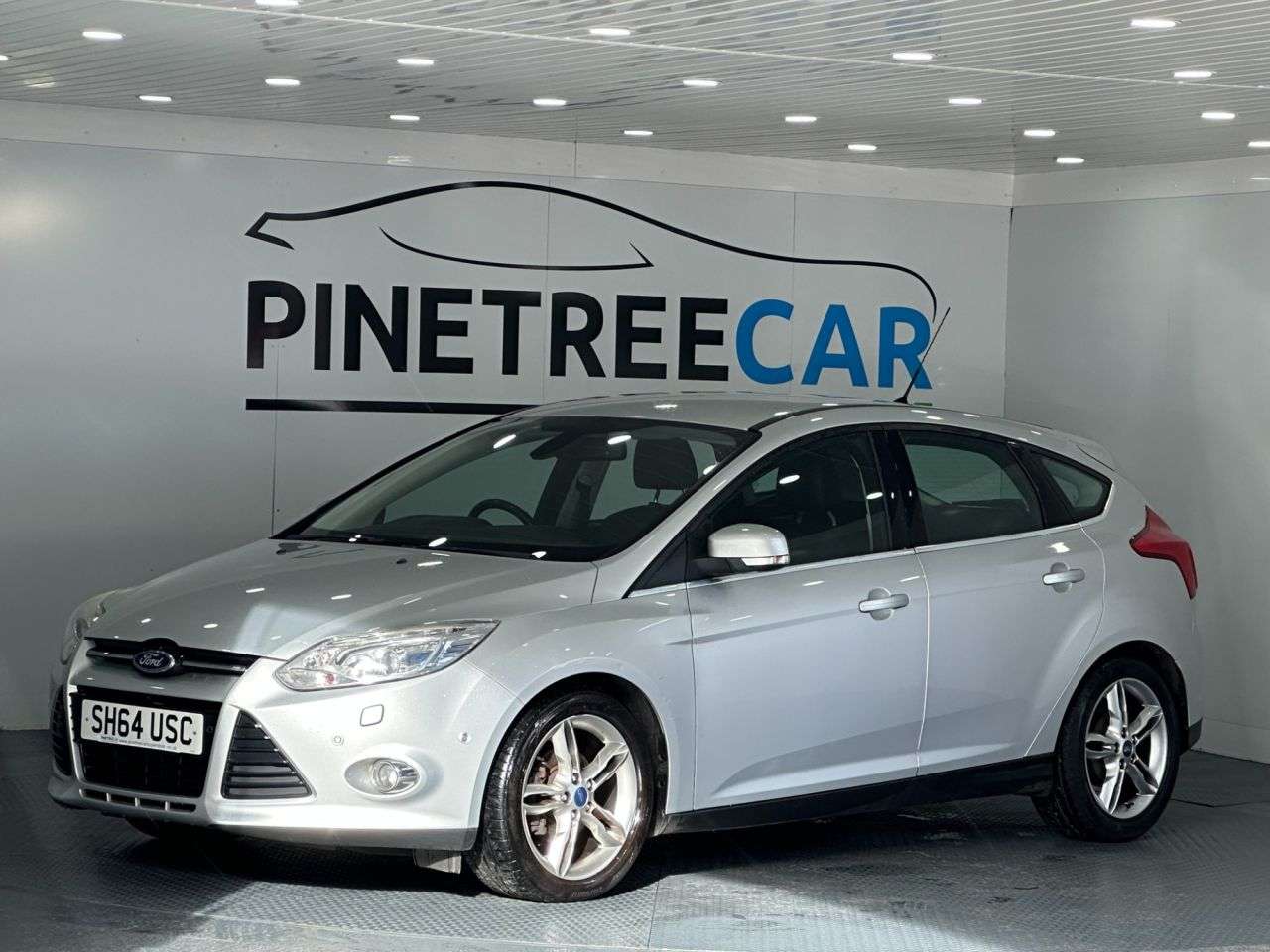 A 2014 FORD FOCUS 1.6 TDCi Titanium X Hatchback 5dr Diesel Manual Euro 5 (s/s) (115 ps) A 2014 FORD FOCUS 1.6 TDCi Titanium X Hatchback 5dr Diesel Manual Euro 5 (s/s) (115 ps)