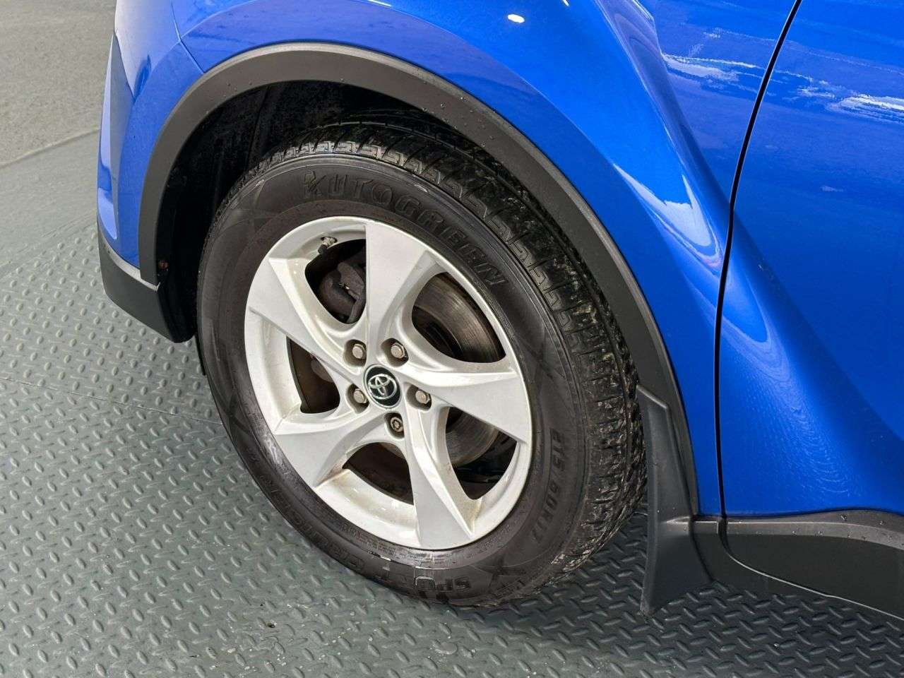 2017 TOYOTA C-HR 2017 TOYOTA C-HR