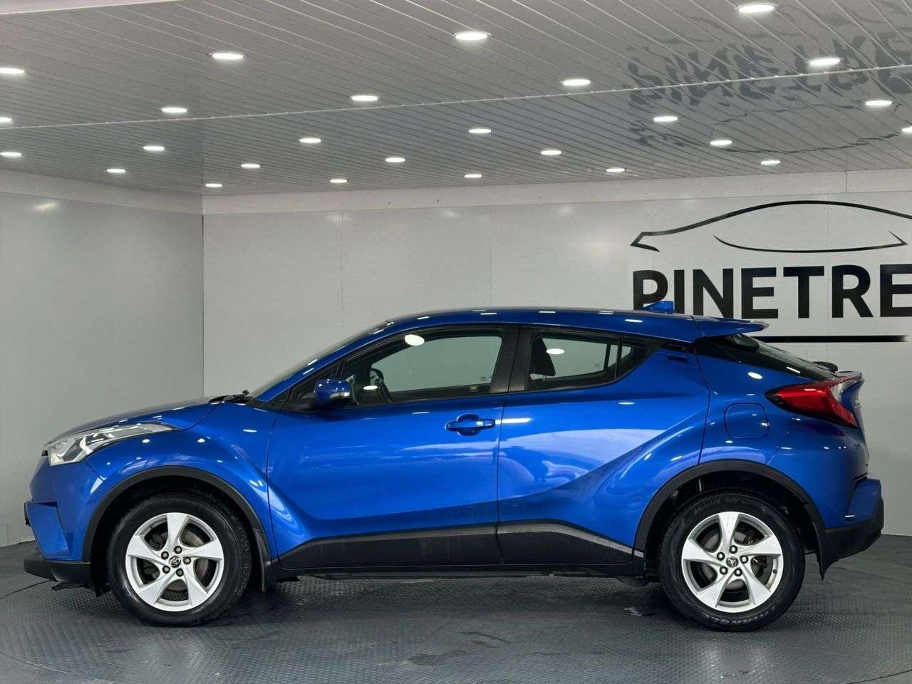 2017 TOYOTA C-HR 2017 TOYOTA C-HR