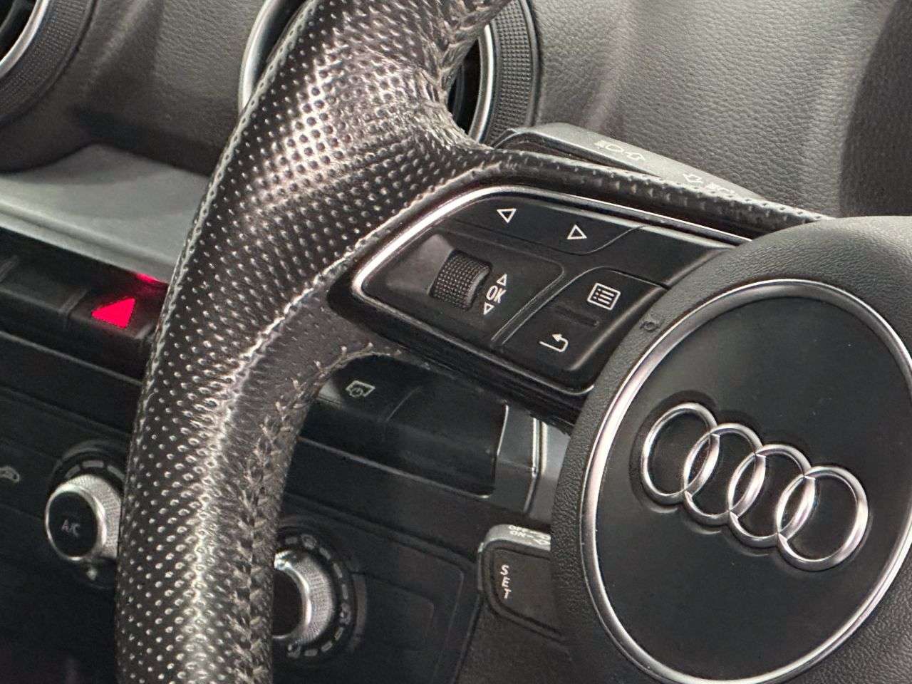 2017 AUDI Q2 2017 AUDI Q2