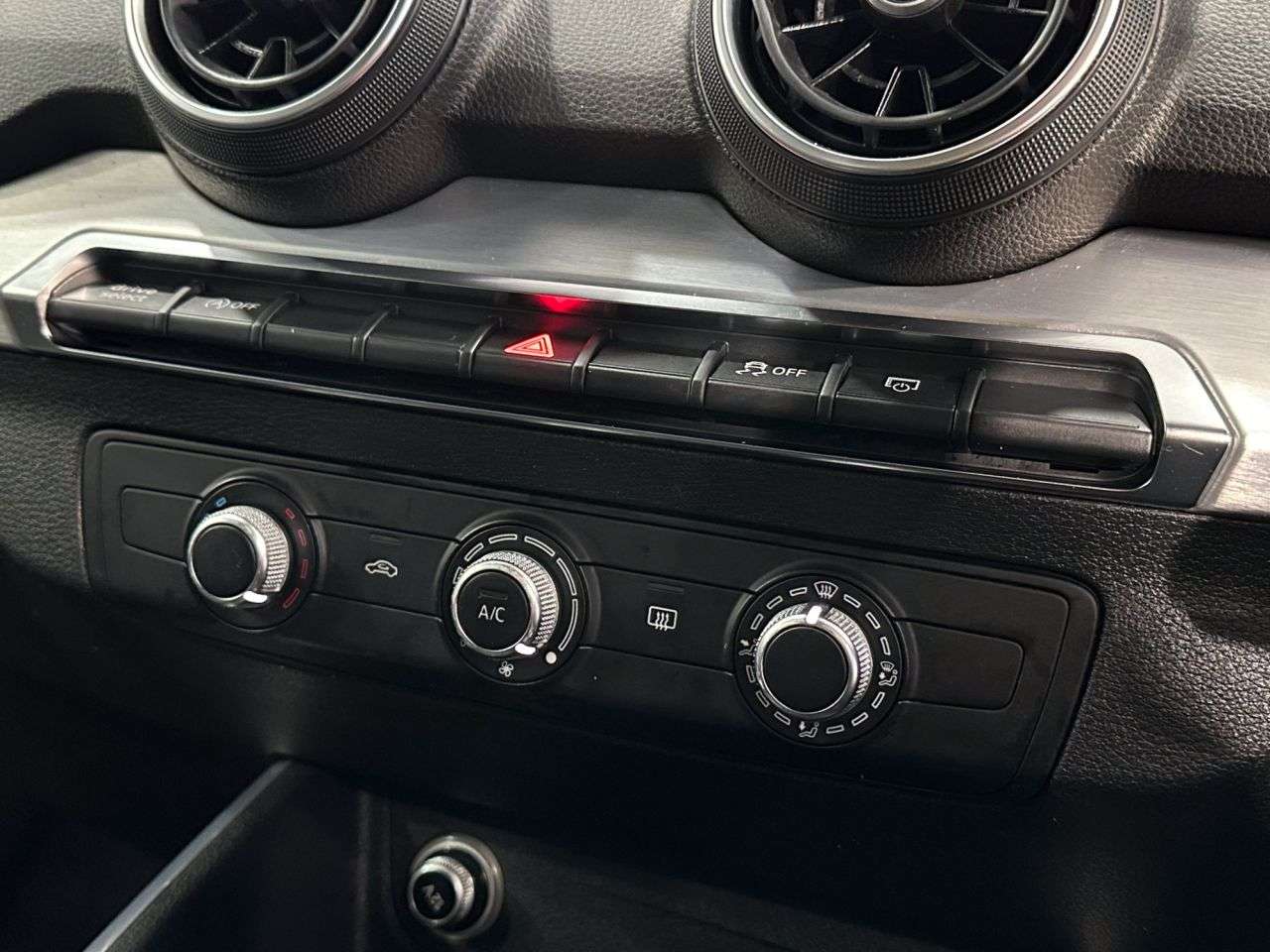 2017 AUDI Q2 2017 AUDI Q2