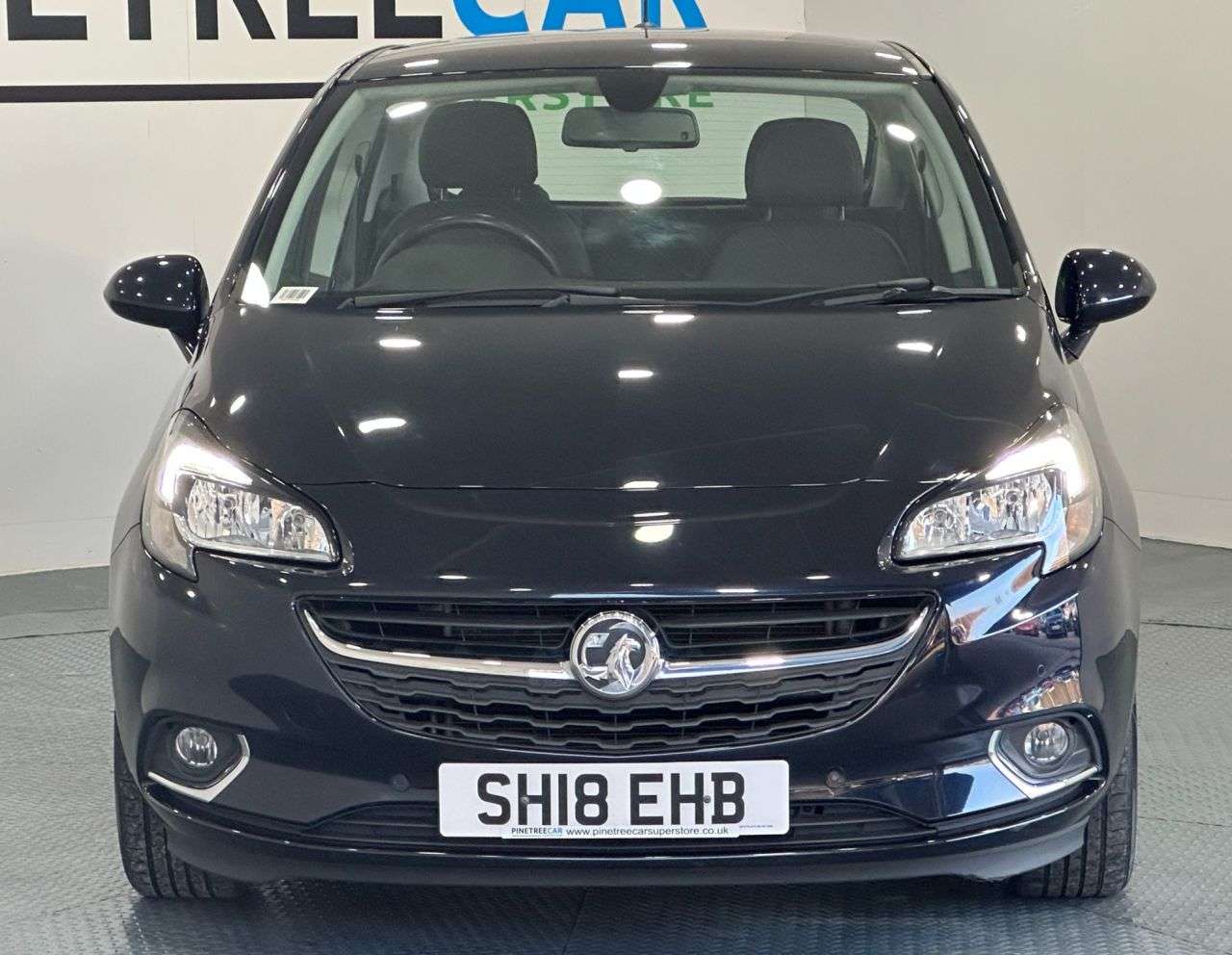 A 2018 VAUXHALL CORSA 1.4i ecoTEC SE Hatchback 5dr Petrol Manual Euro 6 (90 ps) A 2018 VAUXHALL CORSA 1.4i ecoTEC SE Hatchback 5dr Petrol Manual Euro 6 (90 ps)