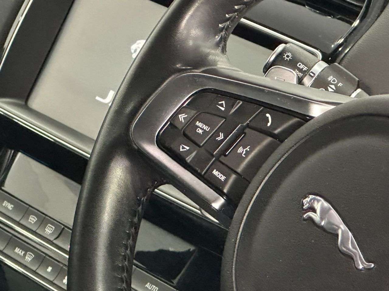 2019 JAGUAR F-PACE 2019 JAGUAR F-PACE