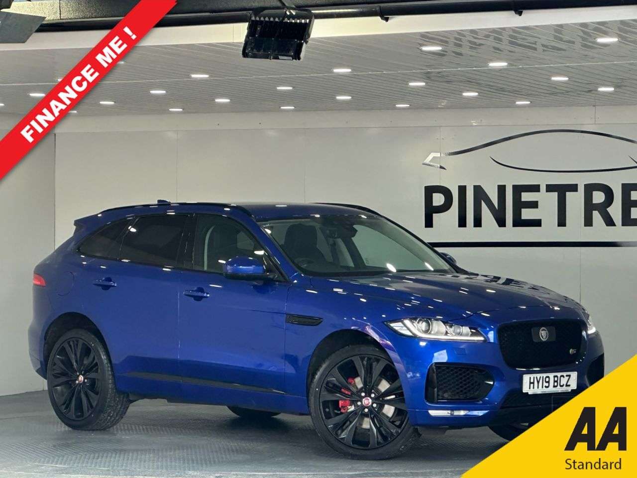 A 2019 JAGUAR F-PACE 3.0 D300 V6 S SUV 5dr Diesel Auto AWD Euro 6 (s/s) (300 ps) A 2019 JAGUAR F-PACE 3.0 D300 V6 S SUV 5dr Diesel Auto AWD Euro 6 (s/s) (300 ps)