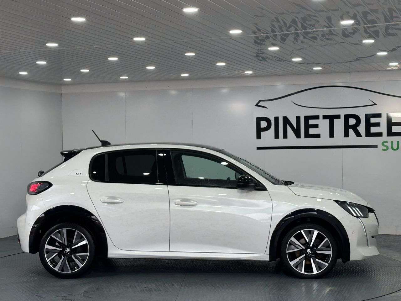 2021 PEUGEOT 208 2021 PEUGEOT 208
