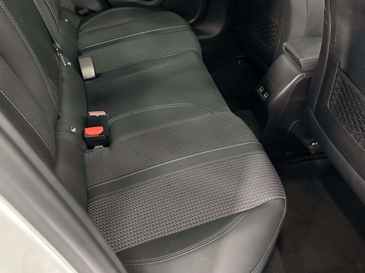 2021 PEUGEOT 208 2021 PEUGEOT 208