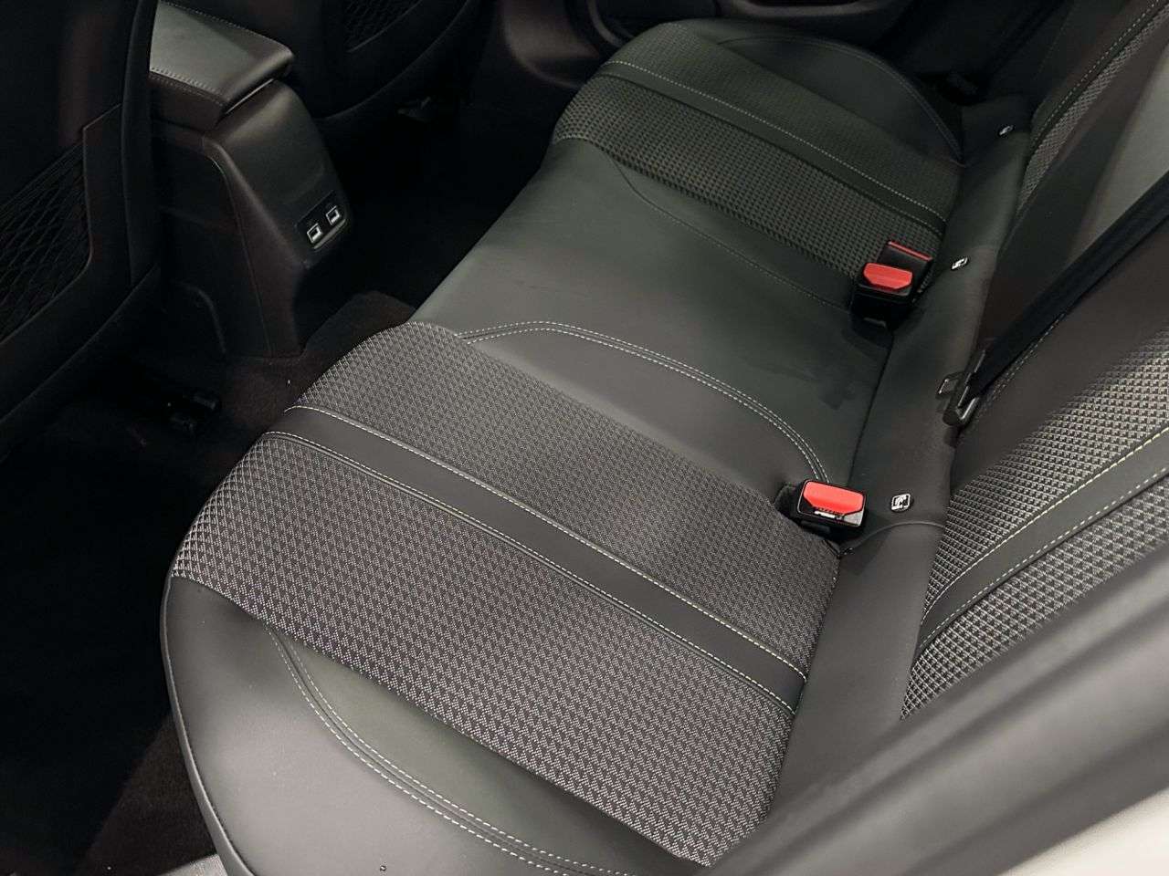 2021 PEUGEOT 208 2021 PEUGEOT 208