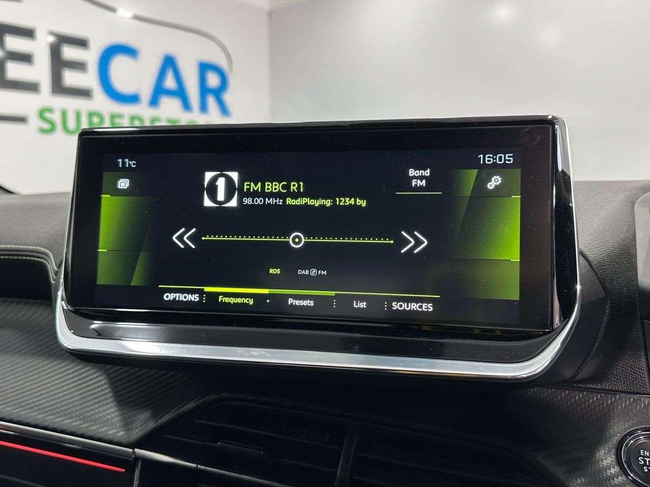 2021 PEUGEOT 208 2021 PEUGEOT 208