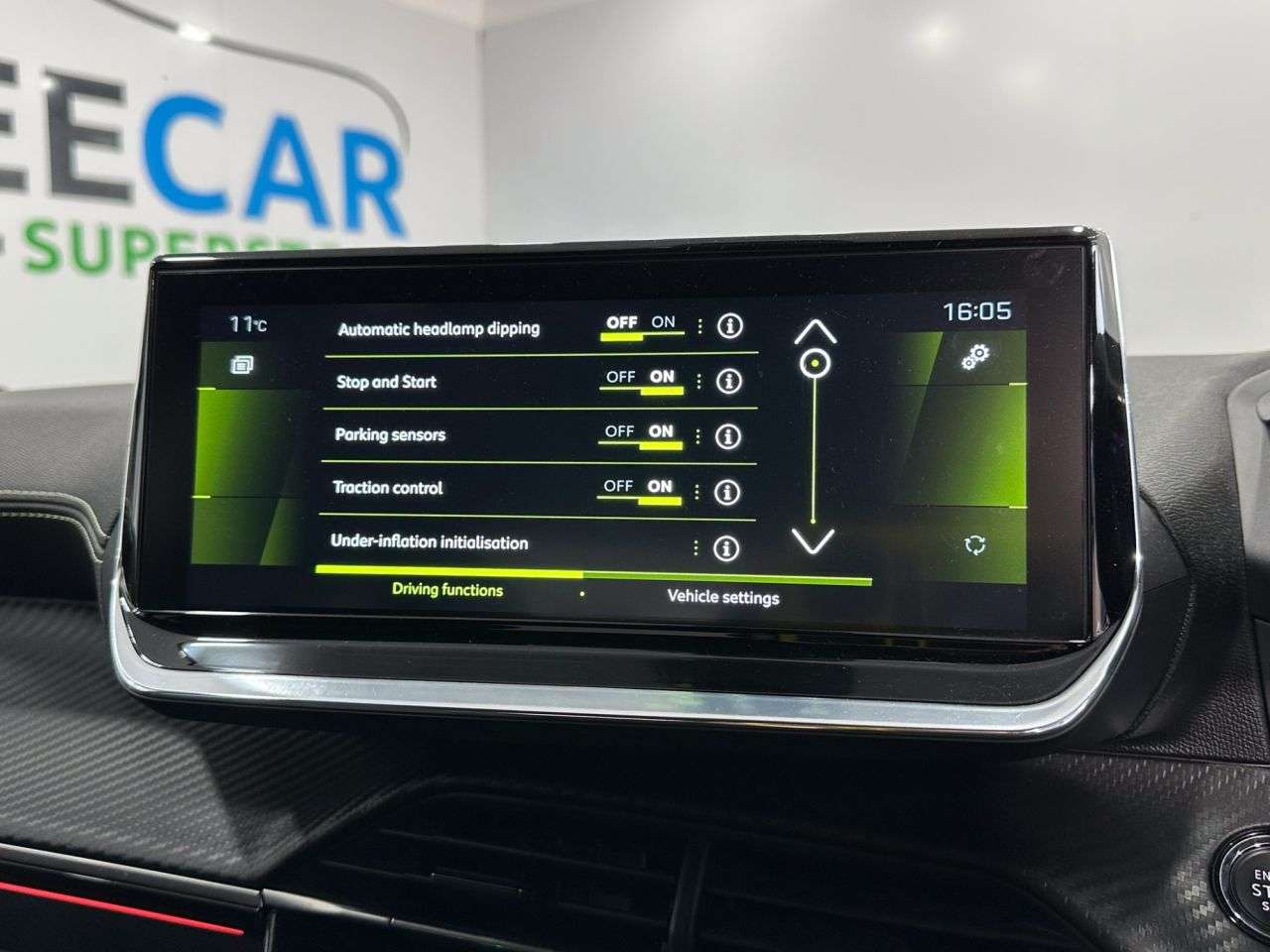 2021 PEUGEOT 208 2021 PEUGEOT 208