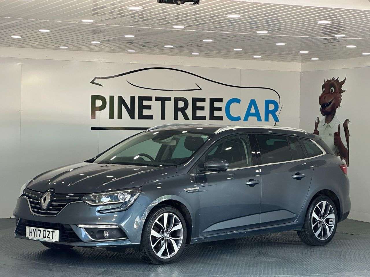 A 2017 RENAULT MEGANE 1.5 dCi Dynamique S Nav Sport Tourer 5dr Diesel Manual Euro 6 (s/s) (110 ps A 2017 RENAULT MEGANE 1.5 dCi Dynamique S Nav Sport Tourer 5dr Diesel Manual Euro 6 (s/s) (110 ps