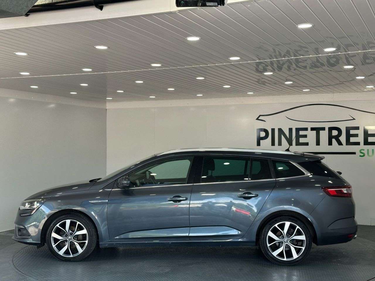 2017 RENAULT MEGANE 2017 RENAULT MEGANE