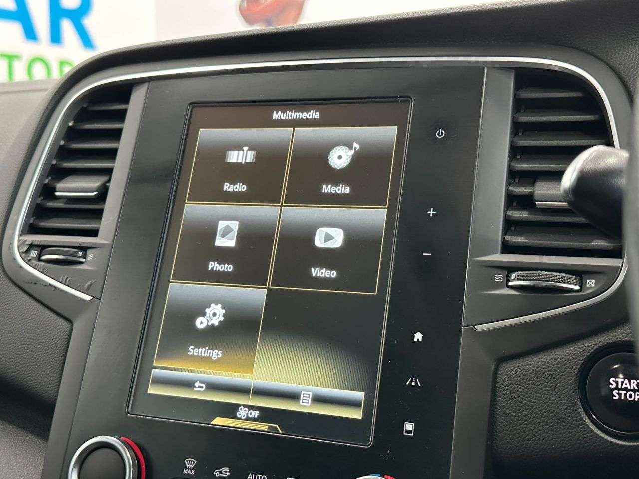 2017 RENAULT MEGANE 2017 RENAULT MEGANE