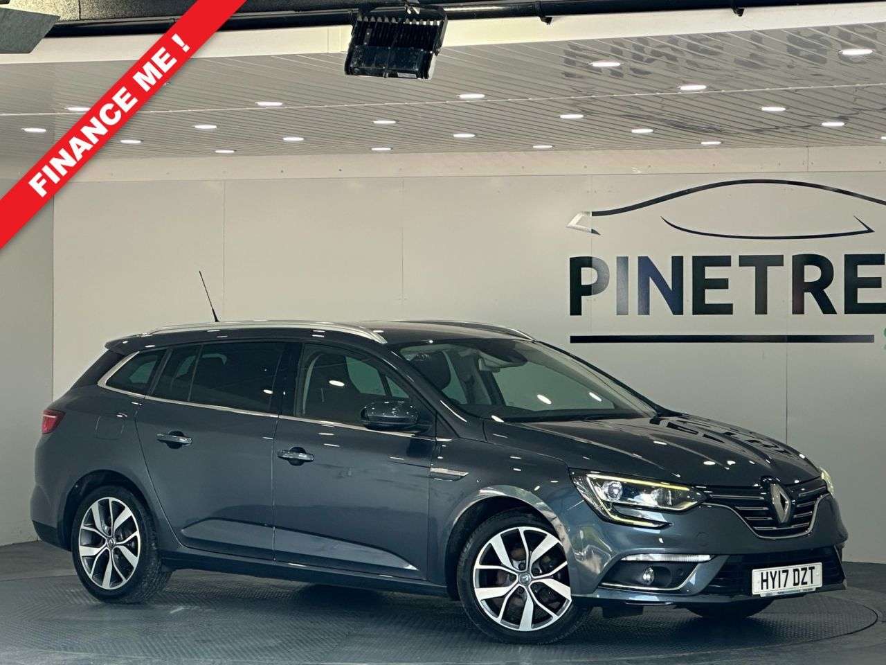 A 2017 RENAULT MEGANE 1.5 dCi Dynamique S Nav Sport Tourer 5dr Diesel Manual Euro 6 (s/s) (110 ps A 2017 RENAULT MEGANE 1.5 dCi Dynamique S Nav Sport Tourer 5dr Diesel Manual Euro 6 (s/s) (110 ps