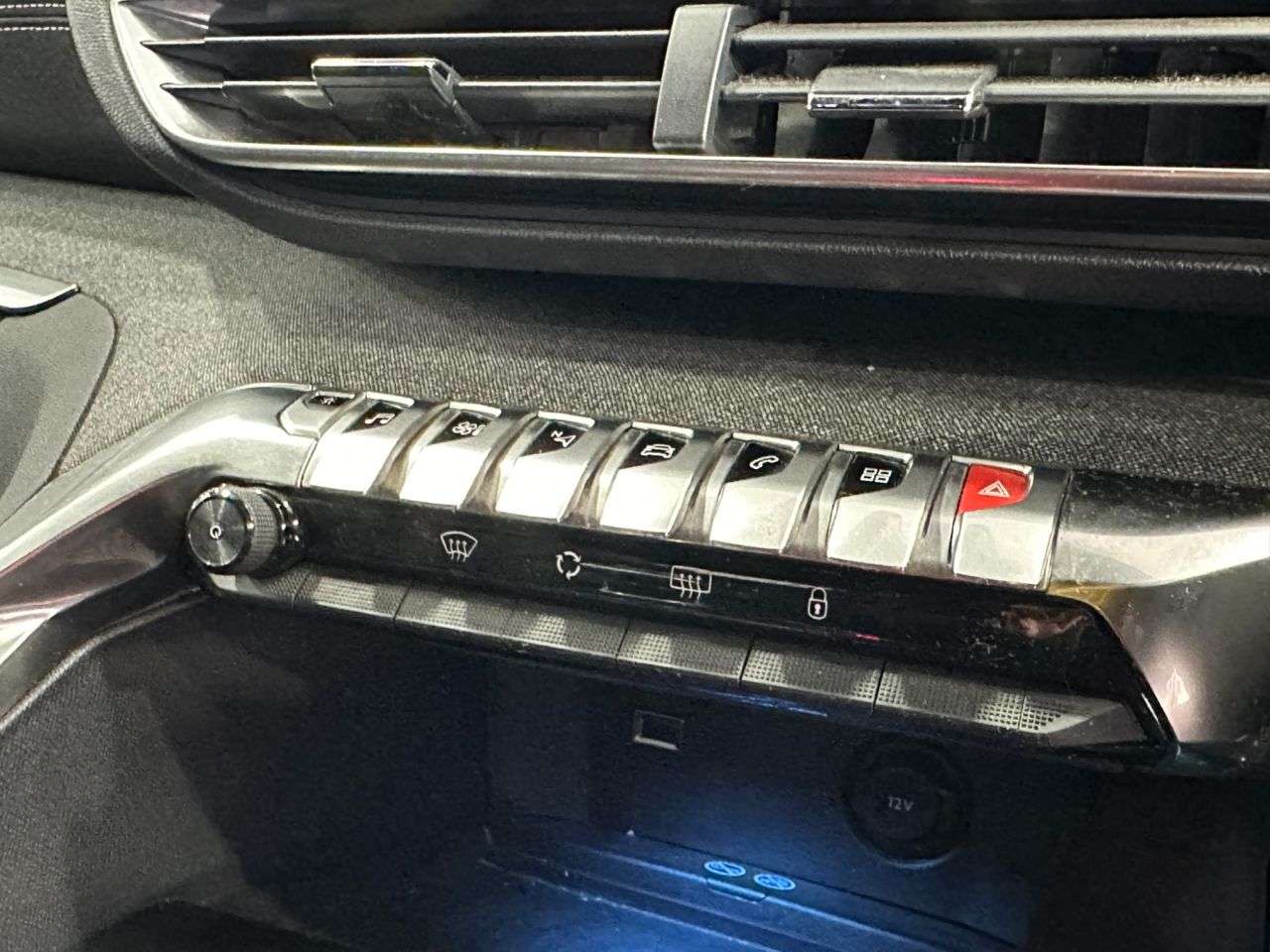 2018 PEUGEOT 3008 2018 PEUGEOT 3008
