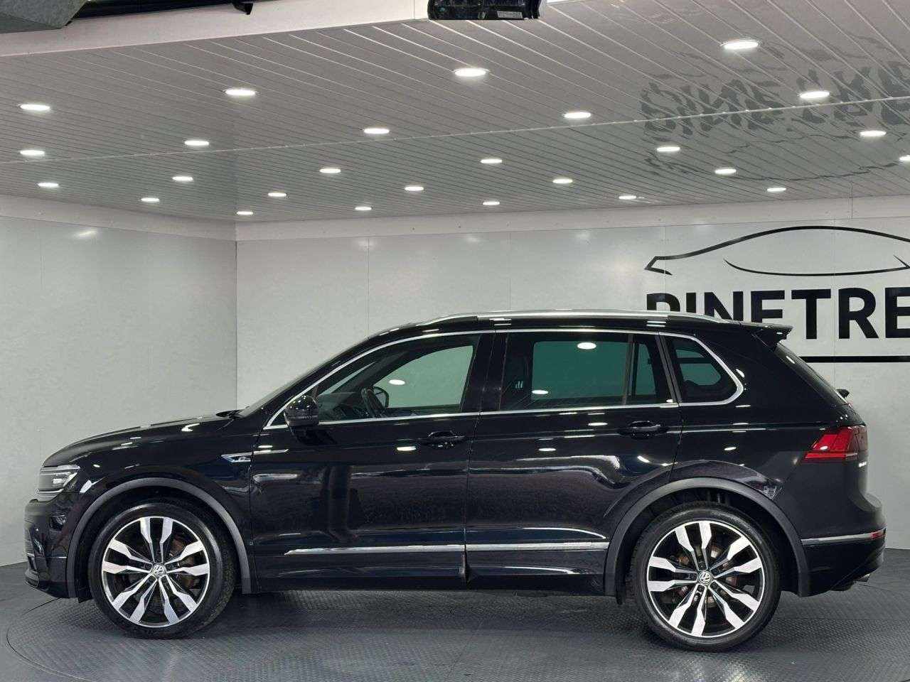 2018 VOLKSWAGEN TIGUAN 2018 VOLKSWAGEN TIGUAN