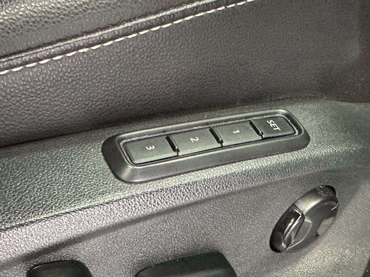 2018 VOLKSWAGEN TIGUAN 2018 VOLKSWAGEN TIGUAN