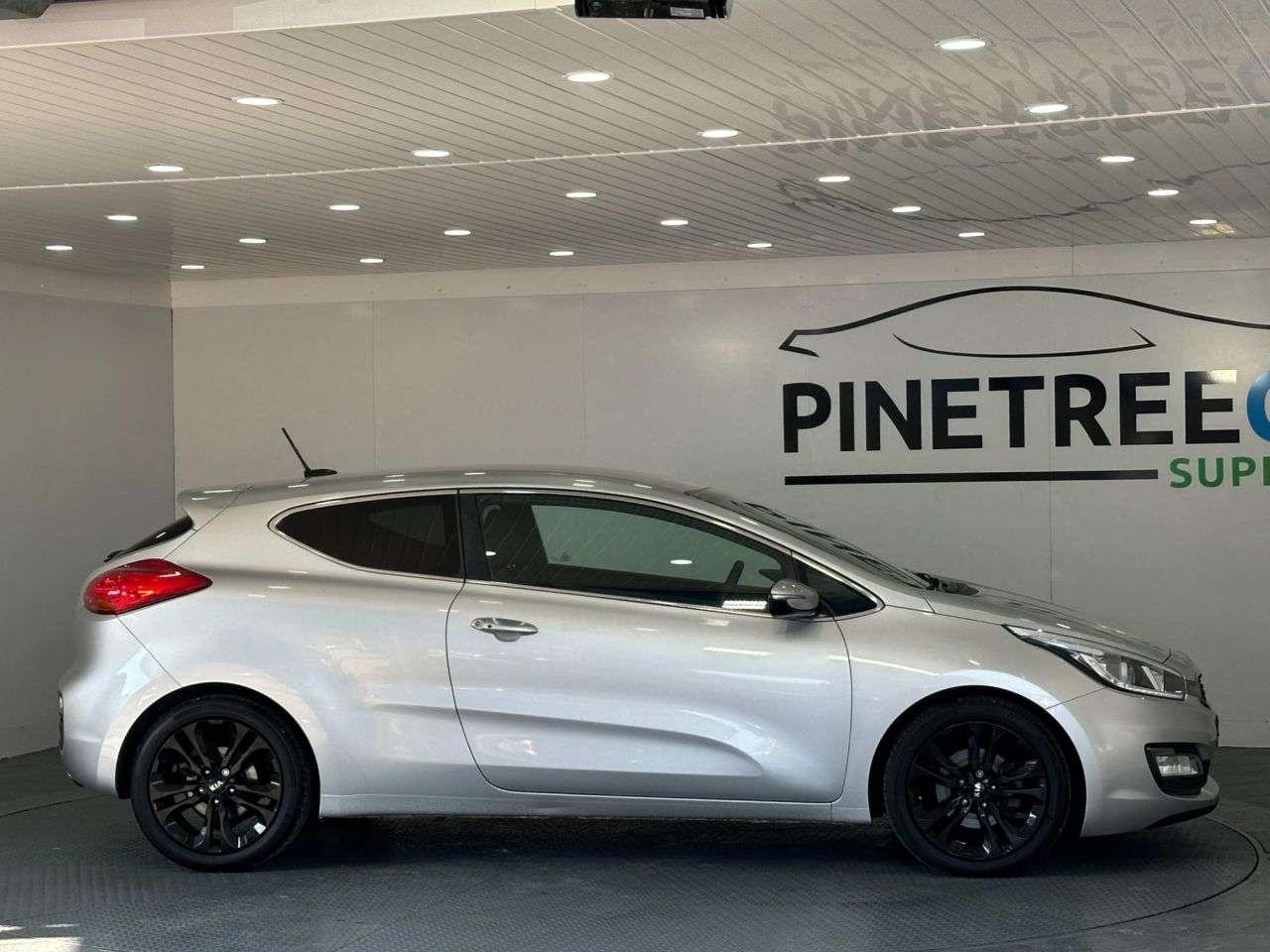 2014 KIA PROCEED 2014 KIA PROCEED