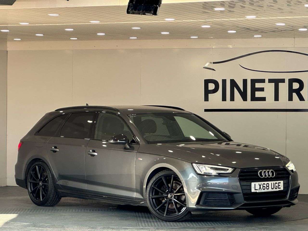 A 2018 AUDI A4 AVANT 1.4 TFSI Black Edition Estate 5dr Petrol S Tronic Euro 6 (s/s) (150 ps) A 2018 AUDI A4 AVANT 1.4 TFSI Black Edition Estate 5dr Petrol S Tronic Euro 6 (s/s) (150 ps)