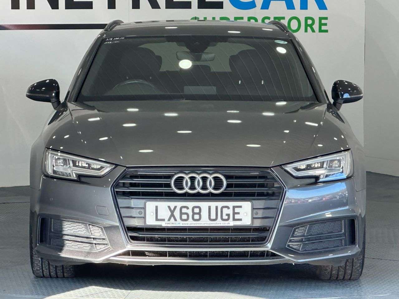 A 2018 AUDI A4 AVANT 1.4 TFSI Black Edition Estate 5dr Petrol S Tronic Euro 6 (s/s) (150 ps) A 2018 AUDI A4 AVANT 1.4 TFSI Black Edition Estate 5dr Petrol S Tronic Euro 6 (s/s) (150 ps)