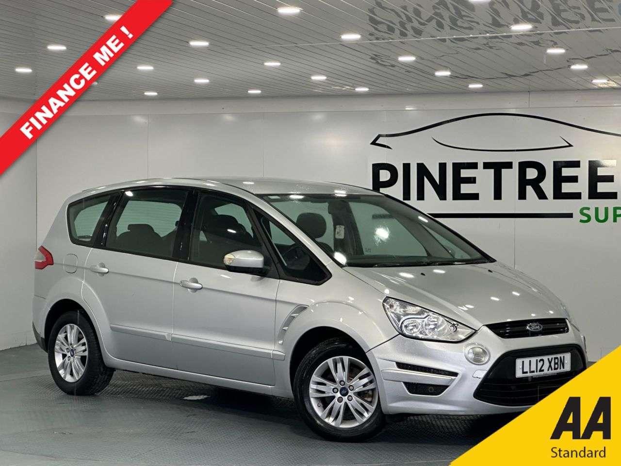 A 2012 FORD S-MAX ZETEC A 2012 FORD S-MAX ZETEC