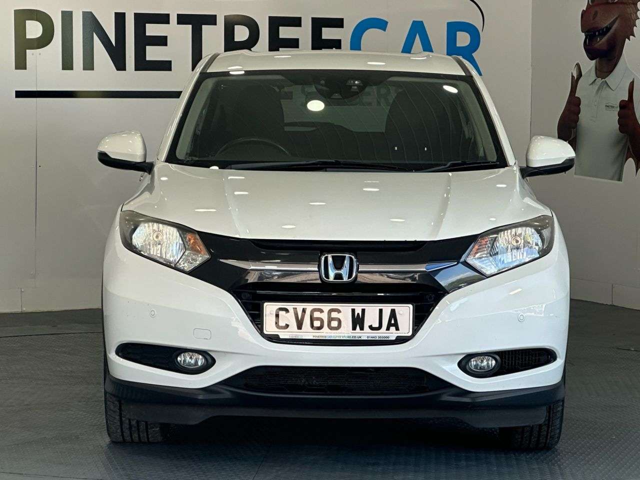 A 2017 HONDA HR-V 1.6 i-DTEC SE Navi SUV 5dr Diesel Manual Euro 6 (s/s) (120 ps) A 2017 HONDA HR-V 1.6 i-DTEC SE Navi SUV 5dr Diesel Manual Euro 6 (s/s) (120 ps)