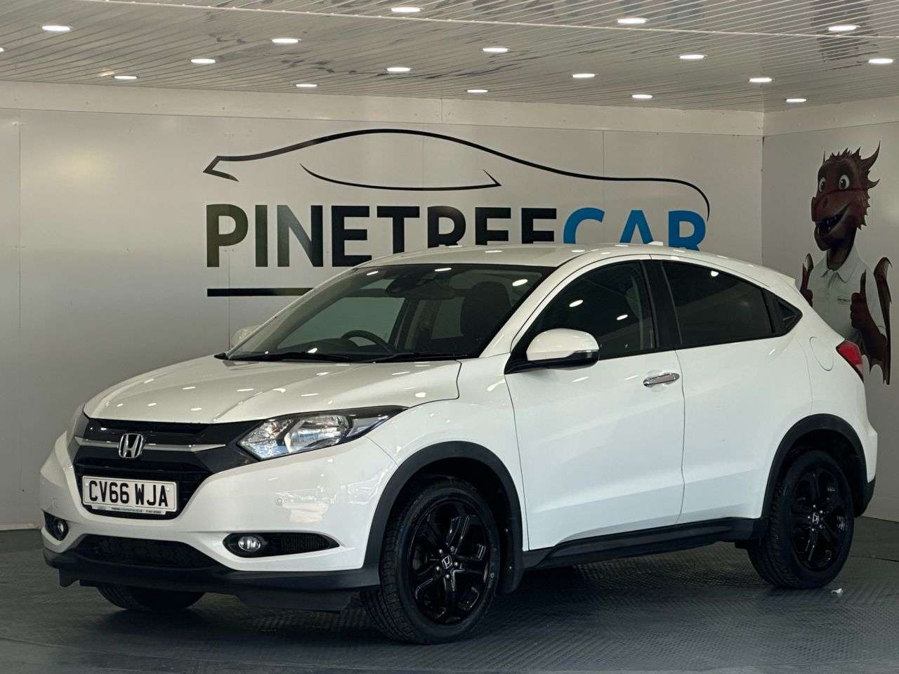 A 2017 HONDA HR-V 1.6 i-DTEC SE Navi SUV 5dr Diesel Manual Euro 6 (s/s) (120 ps) A 2017 HONDA HR-V 1.6 i-DTEC SE Navi SUV 5dr Diesel Manual Euro 6 (s/s) (120 ps)