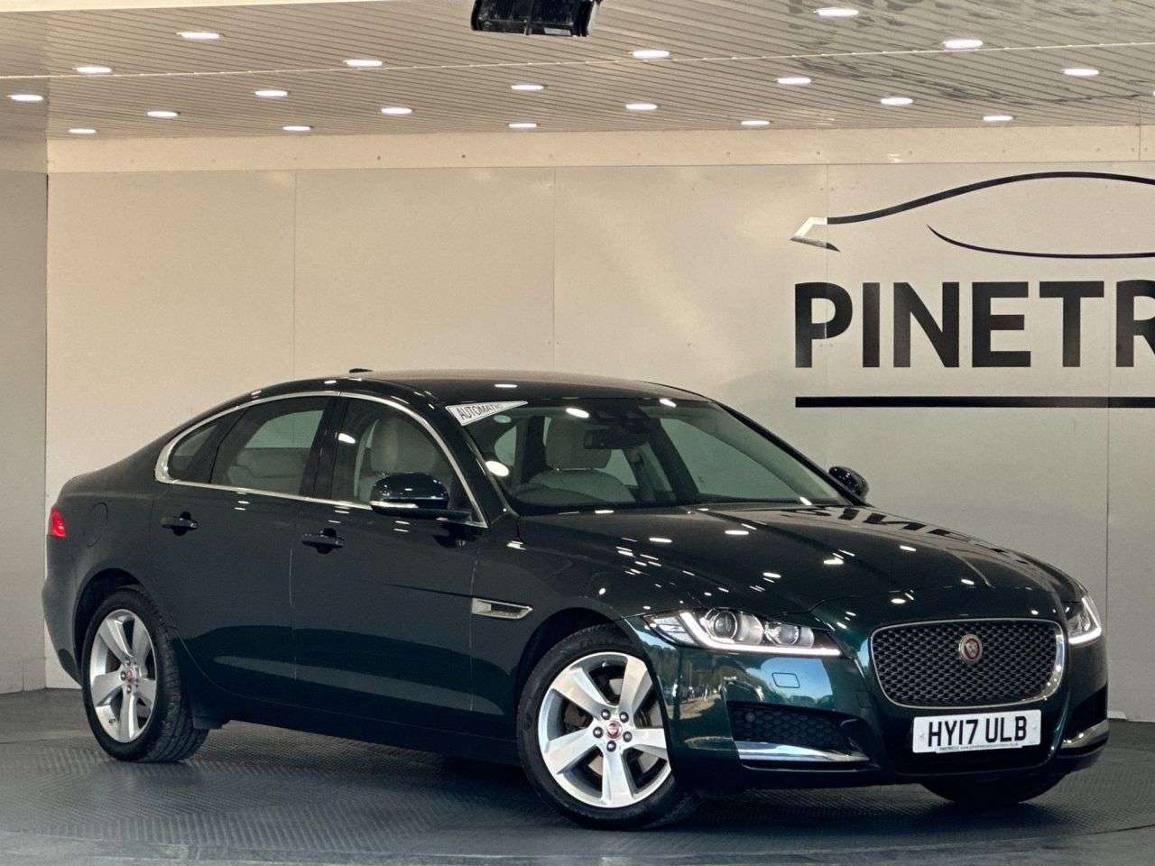 A 2017 JAGUAR XF 2.0d Portfolio Saloon 4dr Diesel Auto Euro 6 (s/s) (180 ps) A 2017 JAGUAR XF 2.0d Portfolio Saloon 4dr Diesel Auto Euro 6 (s/s) (180 ps)