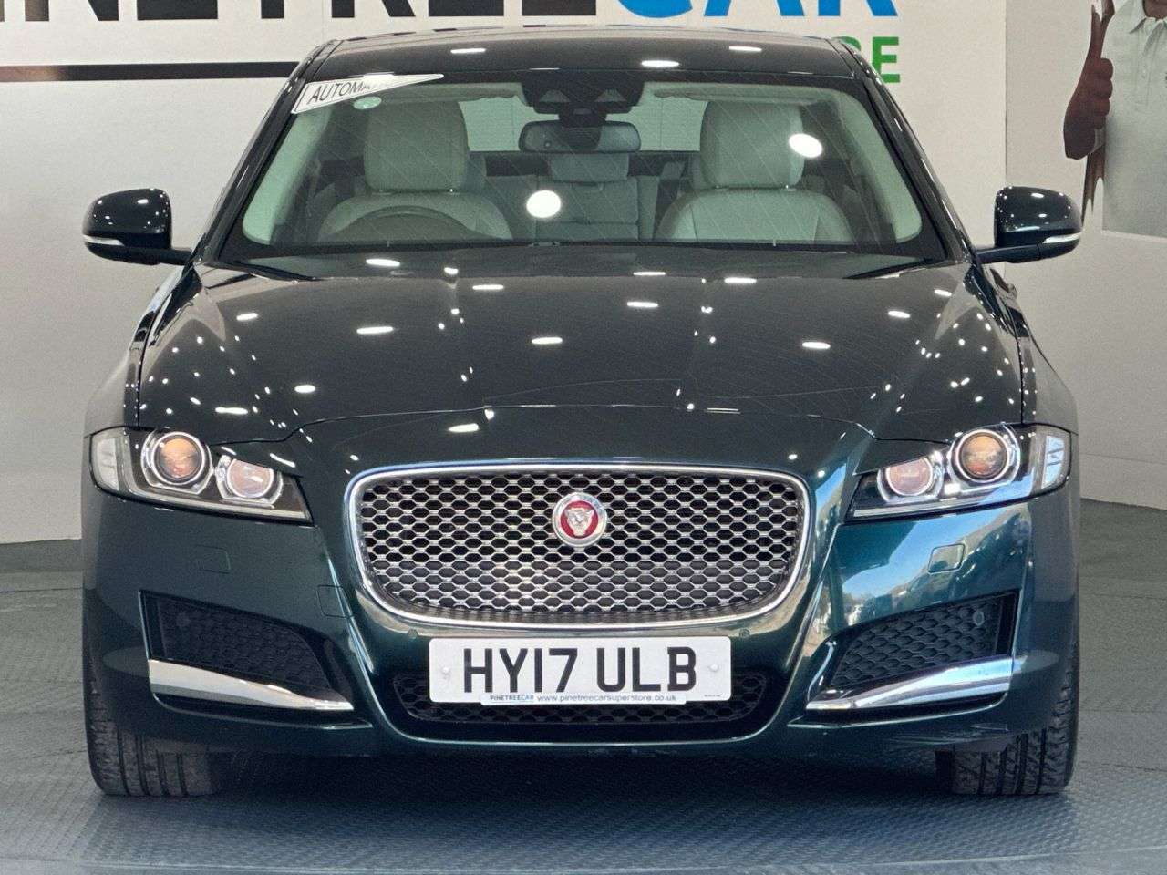 A 2017 JAGUAR XF 2.0d Portfolio Saloon 4dr Diesel Auto Euro 6 (s/s) (180 ps) A 2017 JAGUAR XF 2.0d Portfolio Saloon 4dr Diesel Auto Euro 6 (s/s) (180 ps)