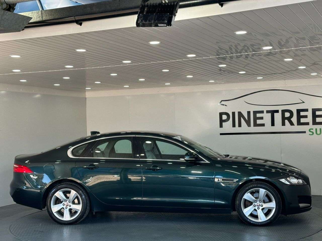 2017 JAGUAR XF 2017 JAGUAR XF
