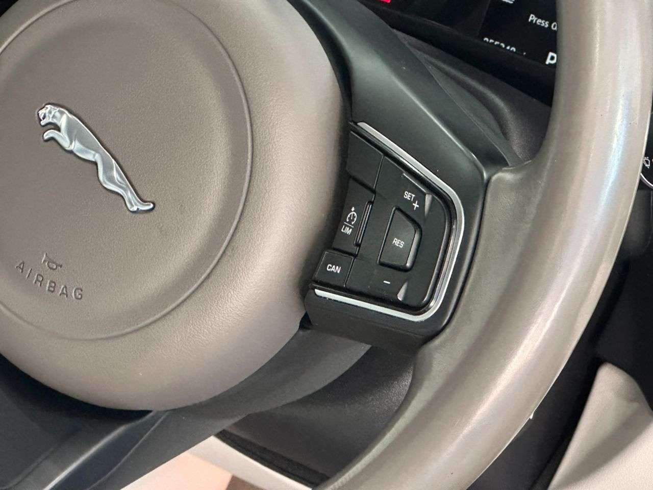 2017 JAGUAR XF 2017 JAGUAR XF