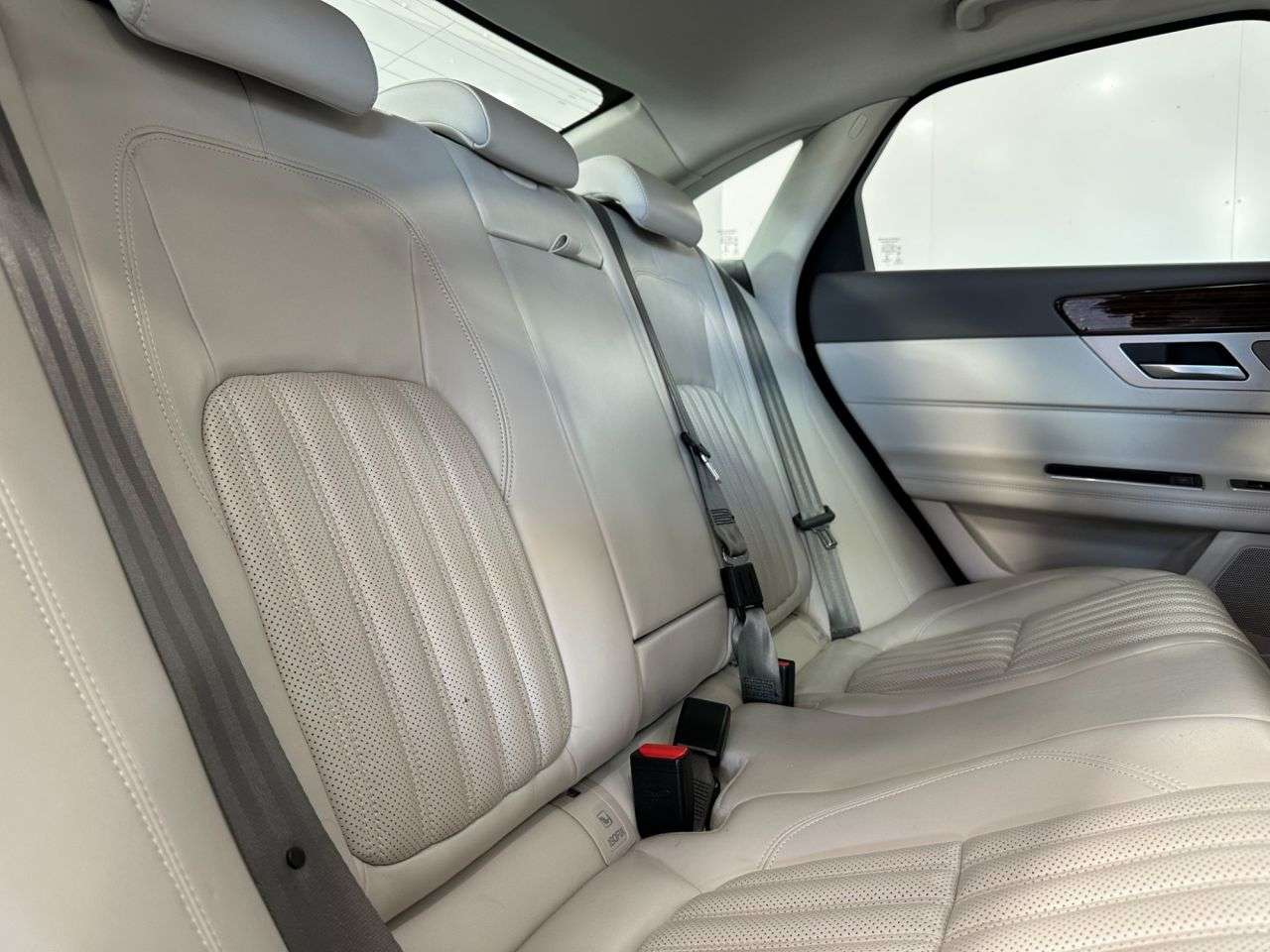 2017 JAGUAR XF 2017 JAGUAR XF