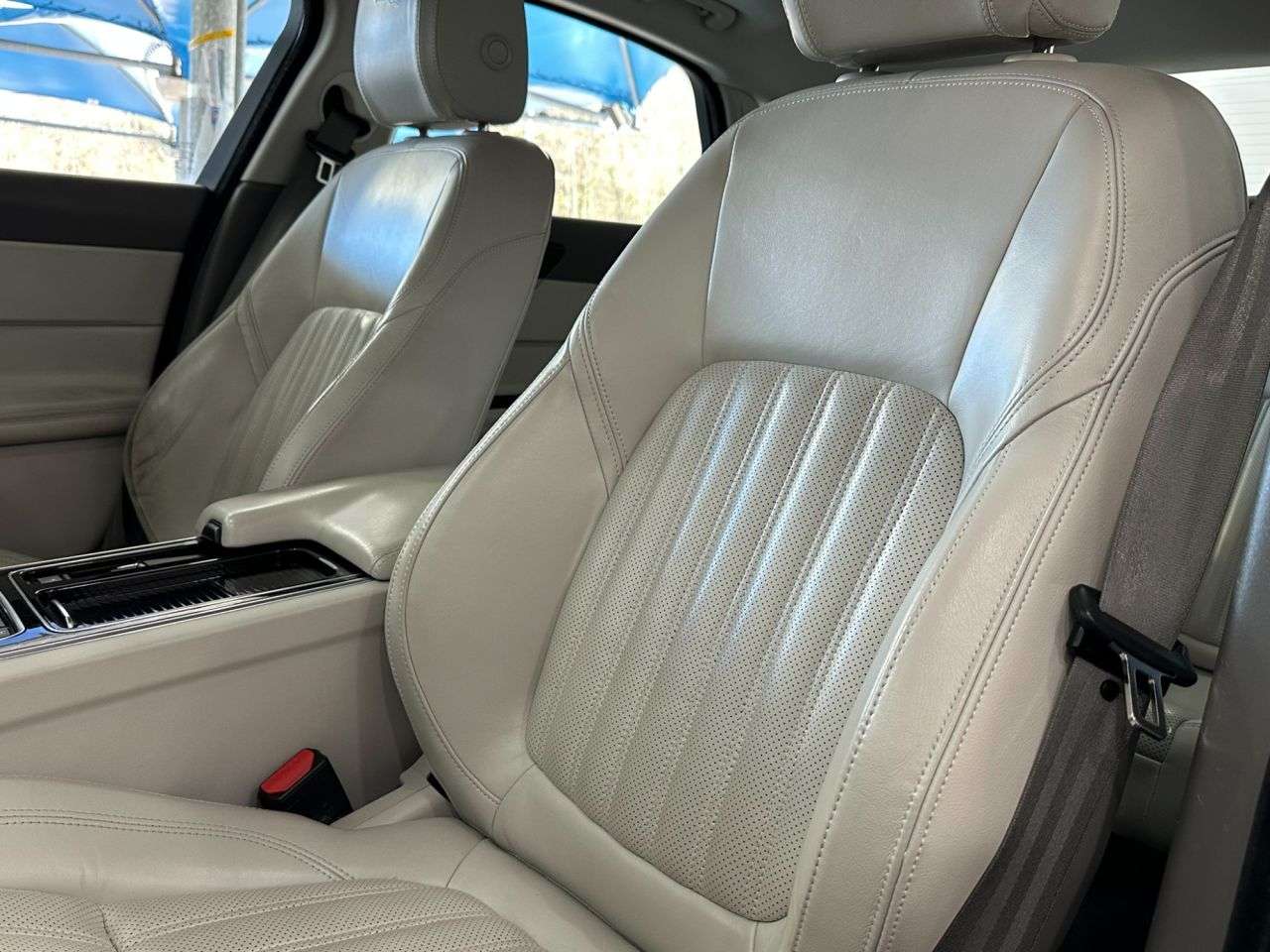 2017 JAGUAR XF 2017 JAGUAR XF