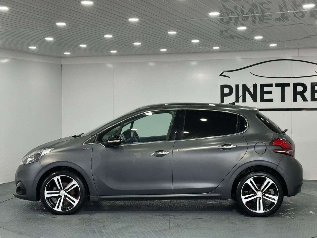 2016 PEUGEOT 208 2016 PEUGEOT 208