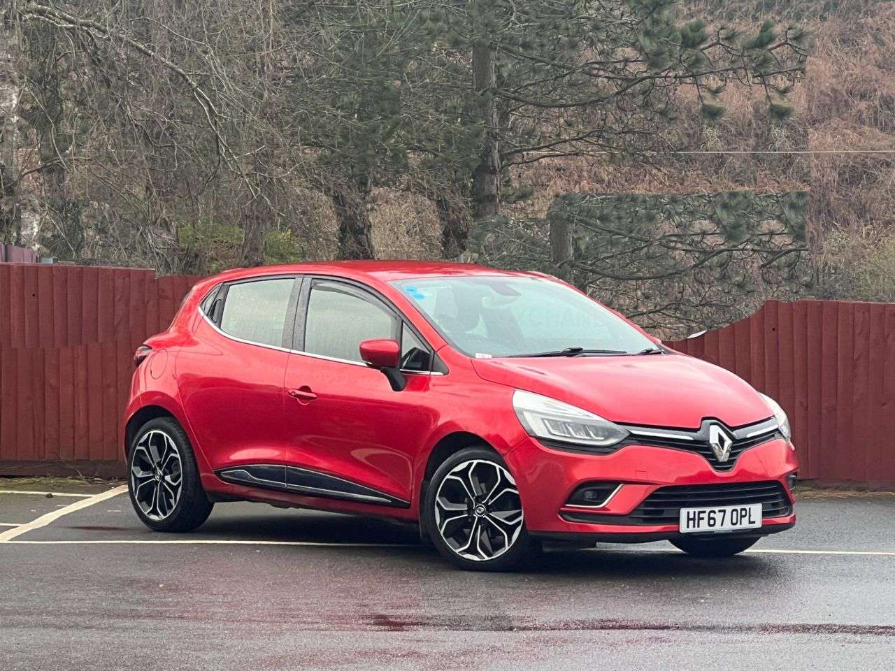 A 2017 RENAULT CLIO 0.9 TCe Dynamique S Nav Hatchback 5dr Petrol Manual Euro 6 (s/s) (90 ps) A 2017 RENAULT CLIO 0.9 TCe Dynamique S Nav Hatchback 5dr Petrol Manual Euro 6 (s/s) (90 ps)