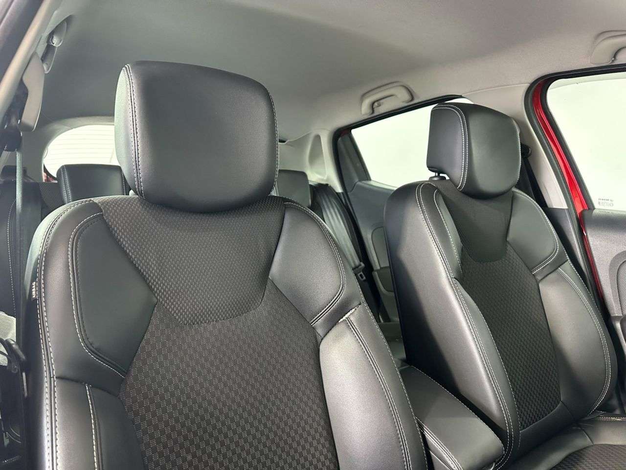 2017 RENAULT CLIO 2017 RENAULT CLIO