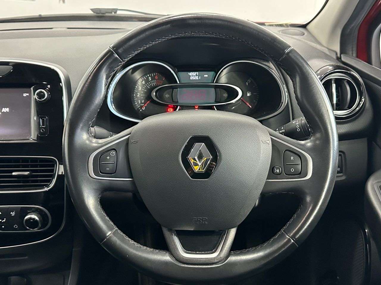 2017 RENAULT CLIO 2017 RENAULT CLIO