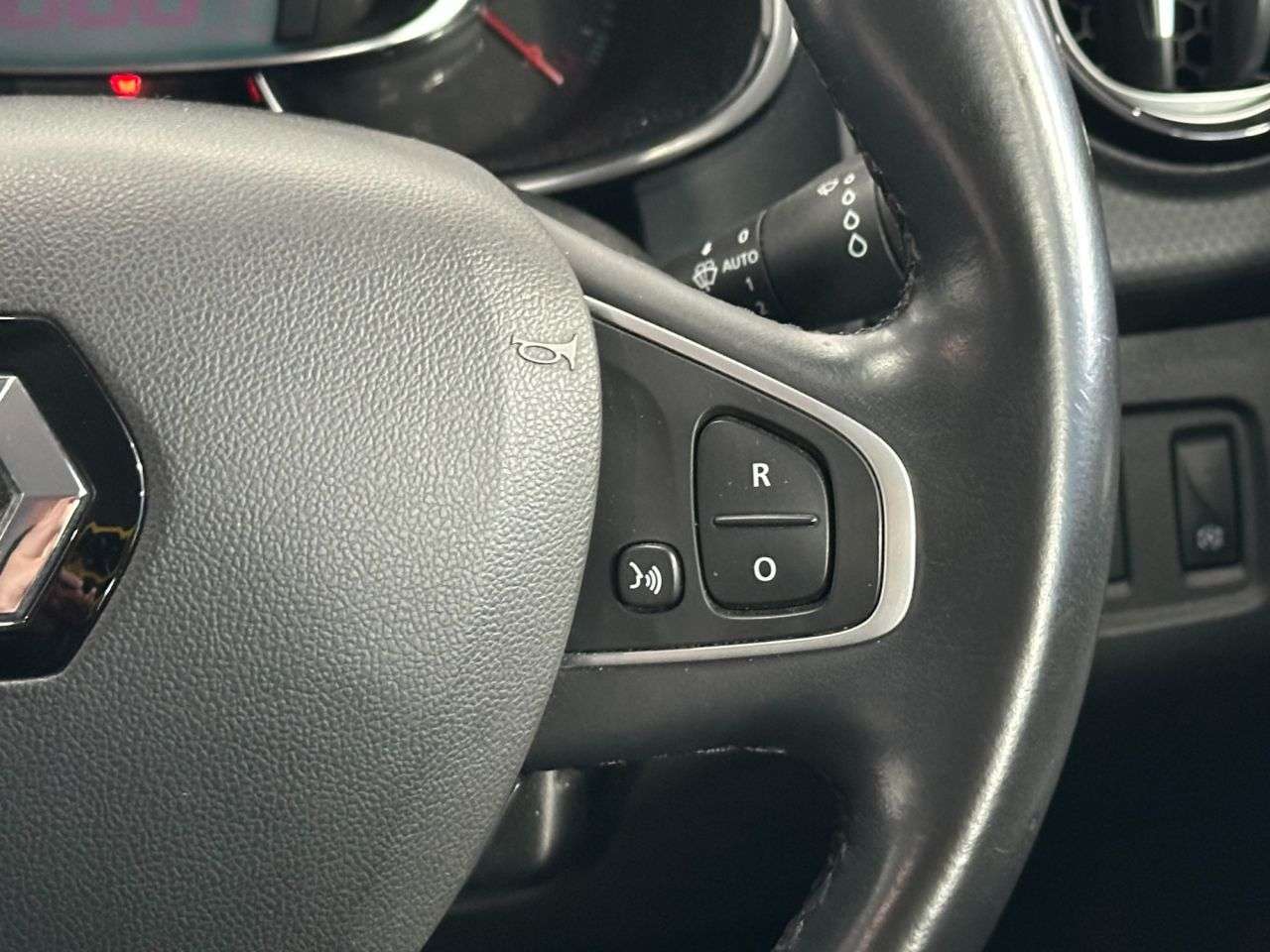 2017 RENAULT CLIO 2017 RENAULT CLIO