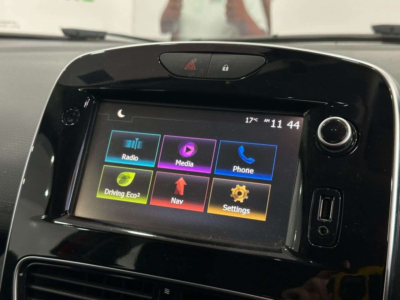 2017 RENAULT CLIO 2017 RENAULT CLIO
