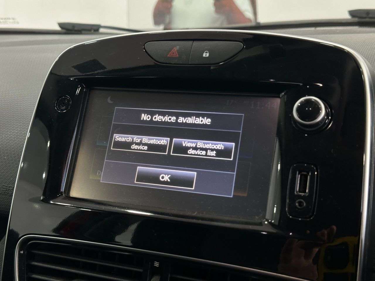2017 RENAULT CLIO 2017 RENAULT CLIO
