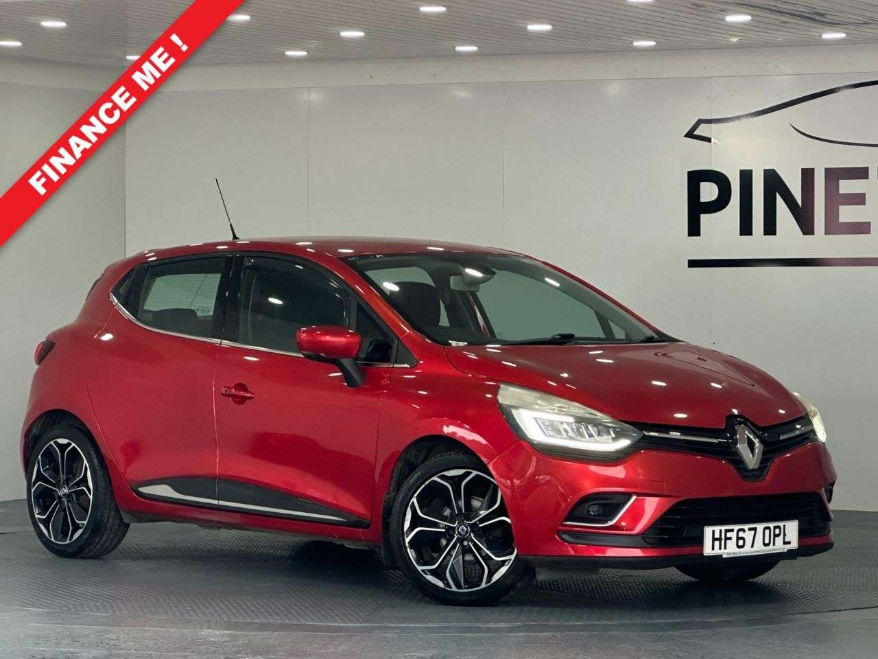 A 2017 RENAULT CLIO 0.9 TCe Dynamique S Nav Hatchback 5dr Petrol Manual Euro 6 (s/s) (90 ps) A 2017 RENAULT CLIO 0.9 TCe Dynamique S Nav Hatchback 5dr Petrol Manual Euro 6 (s/s) (90 ps)